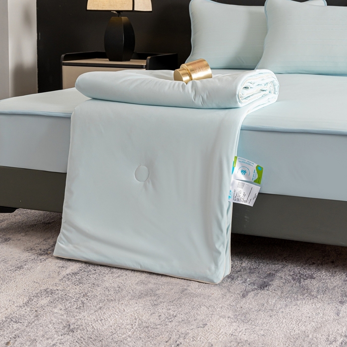 91家纺网 家纺一手货源 找家纺 香澜雅室 2026新款凉感丝床笠夏被四件套 光晕蓝（其他规格可定制）