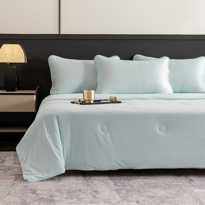 91家纺网 家纺一手货源 找家纺 香澜雅室 2026新款凉感丝床笠夏被四件套 光晕蓝（其他规格可定制）