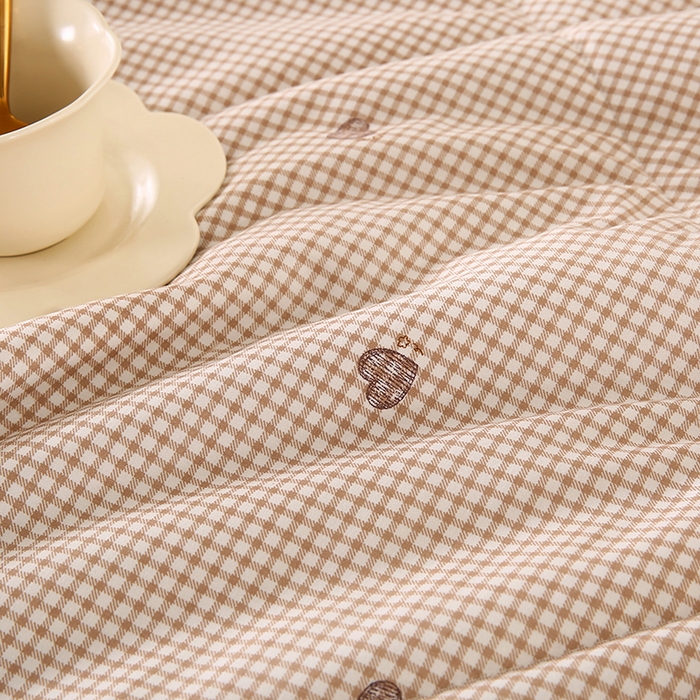 91家纺网 家纺一手货源 找家纺 欧朵 2026新款A类水洗棉夏被系列 爱心格