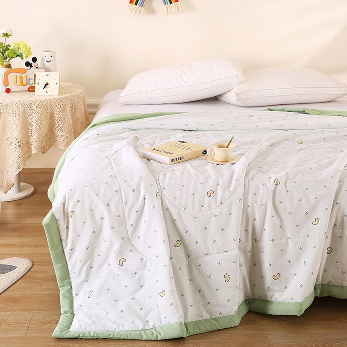 91家纺网 家纺一手货源 找家纺 欧朵 2026新款A类水洗棉夏被系列 爱心蝴蝶结