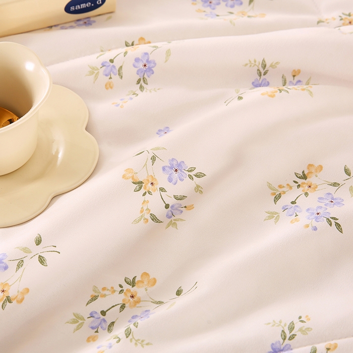 91家纺网 家纺一手货源 找家纺 欧朵 2026新款A类水洗棉夏被系列 半岛花园