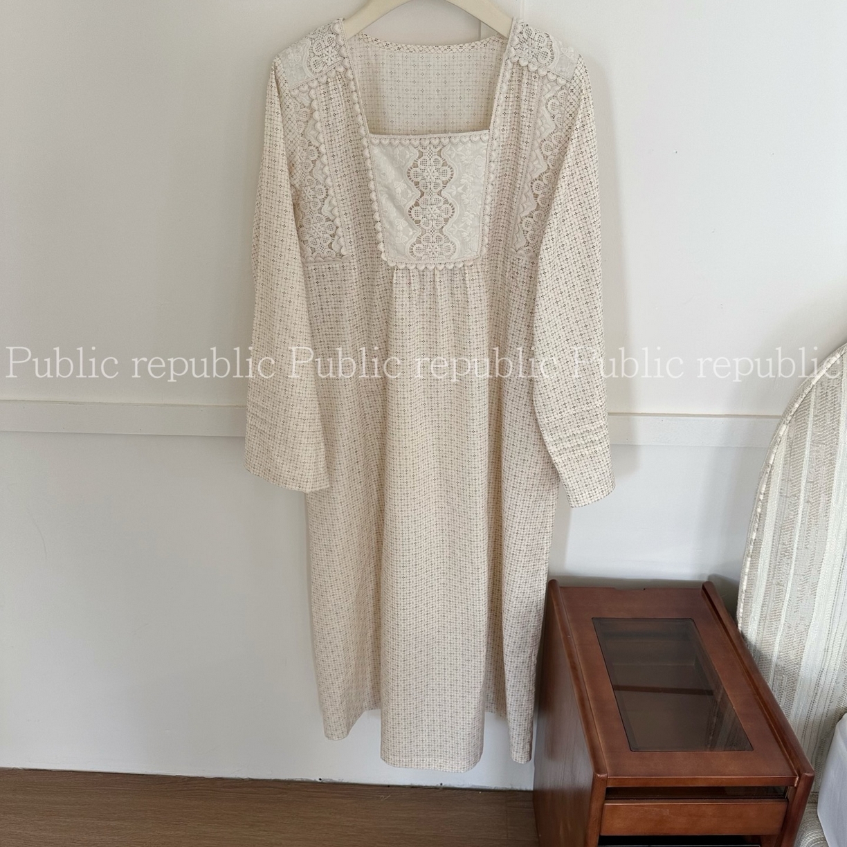 91家纺网 家纺一手货源 找家纺 （总）妍景家居生活馆 2026新款韩系方领刺绣印花睡裙