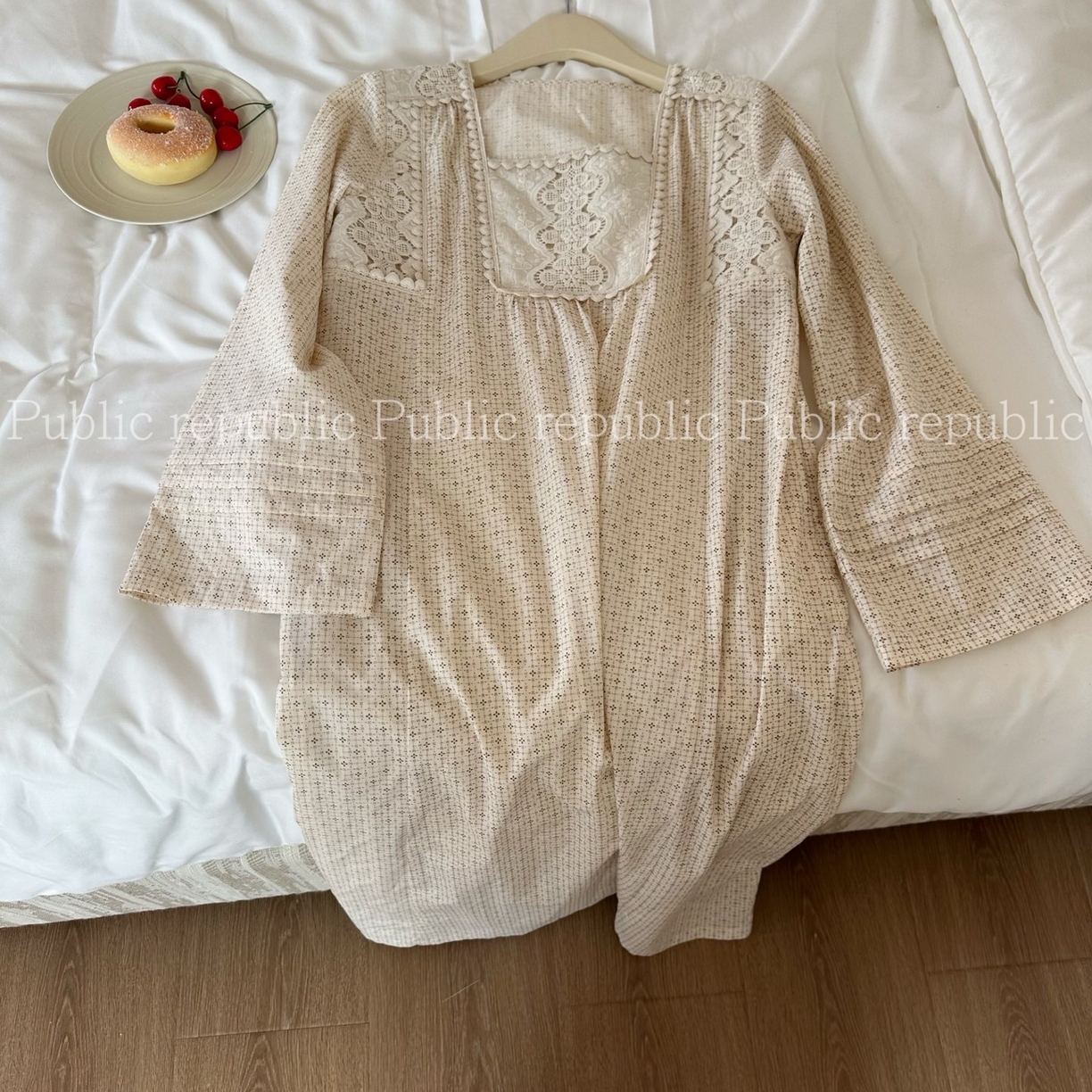 91家纺网 家纺一手货源 找家纺 （总）妍景家居生活馆 2026新款韩系方领刺绣印花睡裙