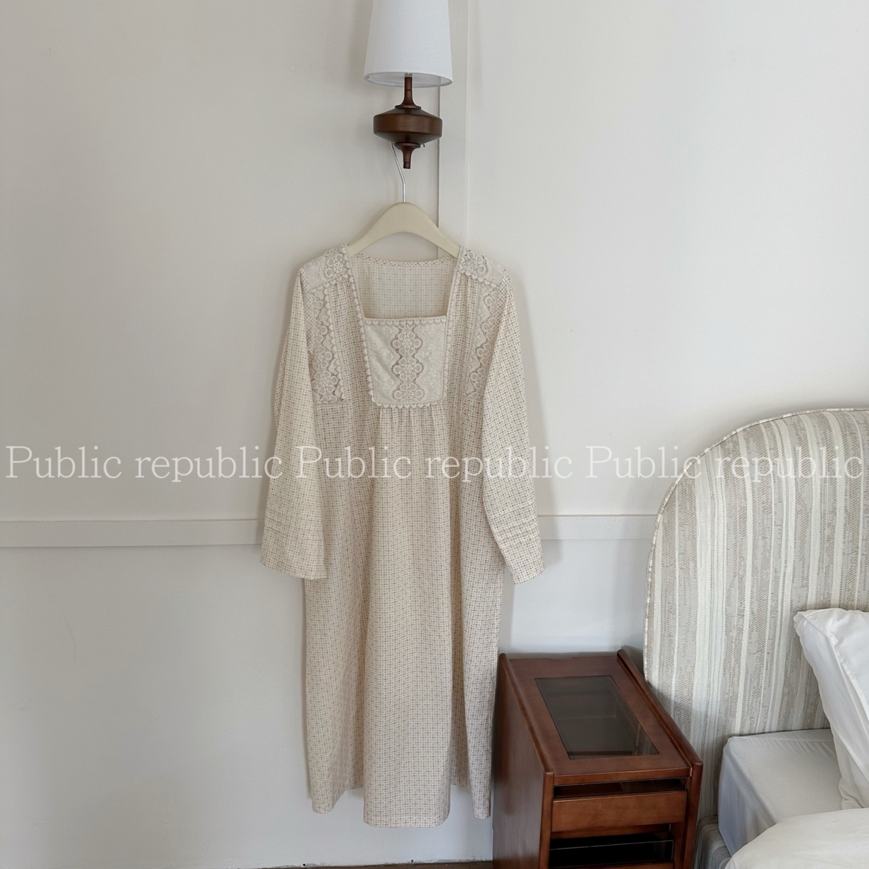 91家纺网 家纺一手货源 找家纺 （总）妍景家居生活馆 2026新款韩系方领刺绣印花睡裙