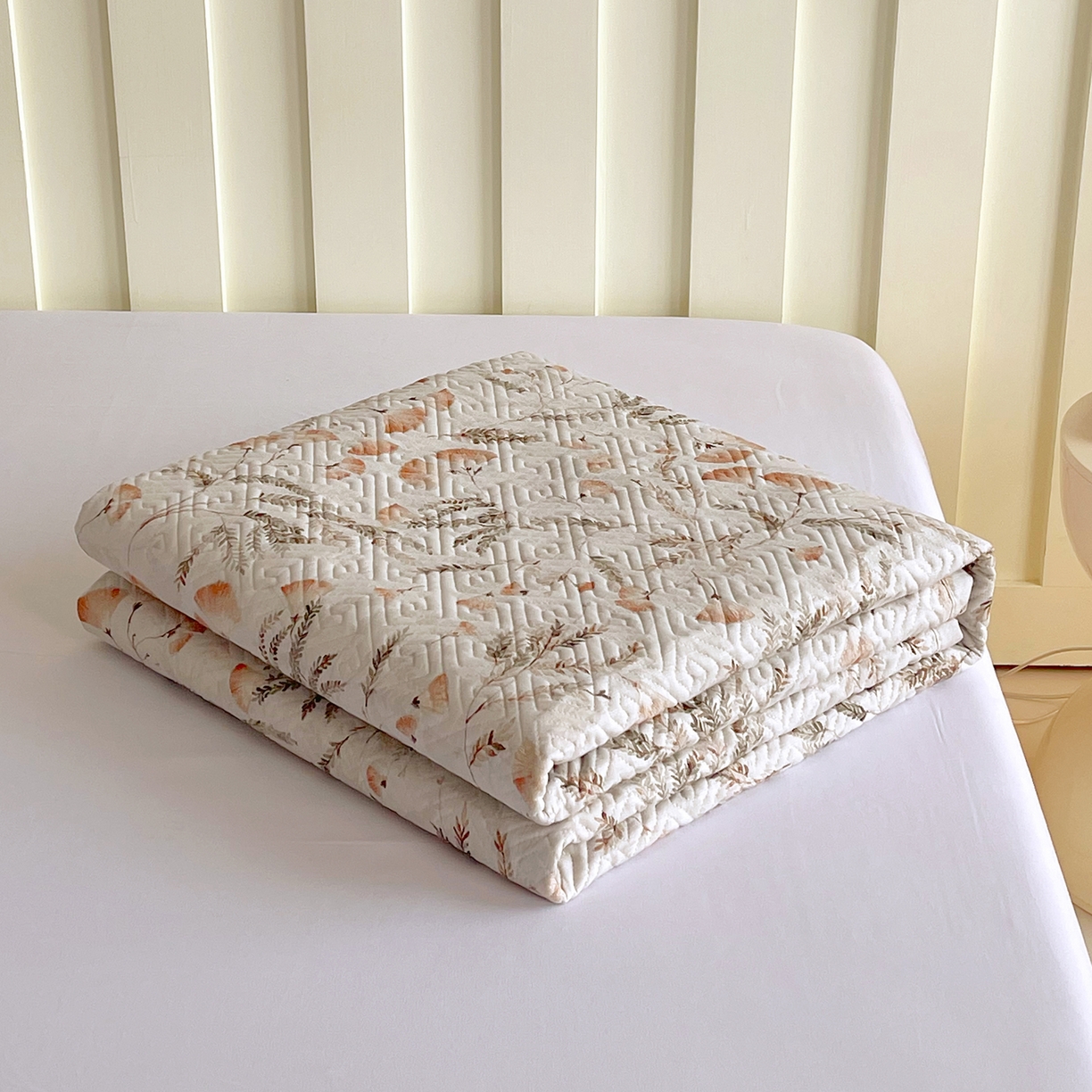 91家纺网 家纺一手货源 找家纺 金鑫汇家纺 2026春夏新款成人床新花型老粗布夹棉床盖软凉席席子可以机洗 月下花影·桔