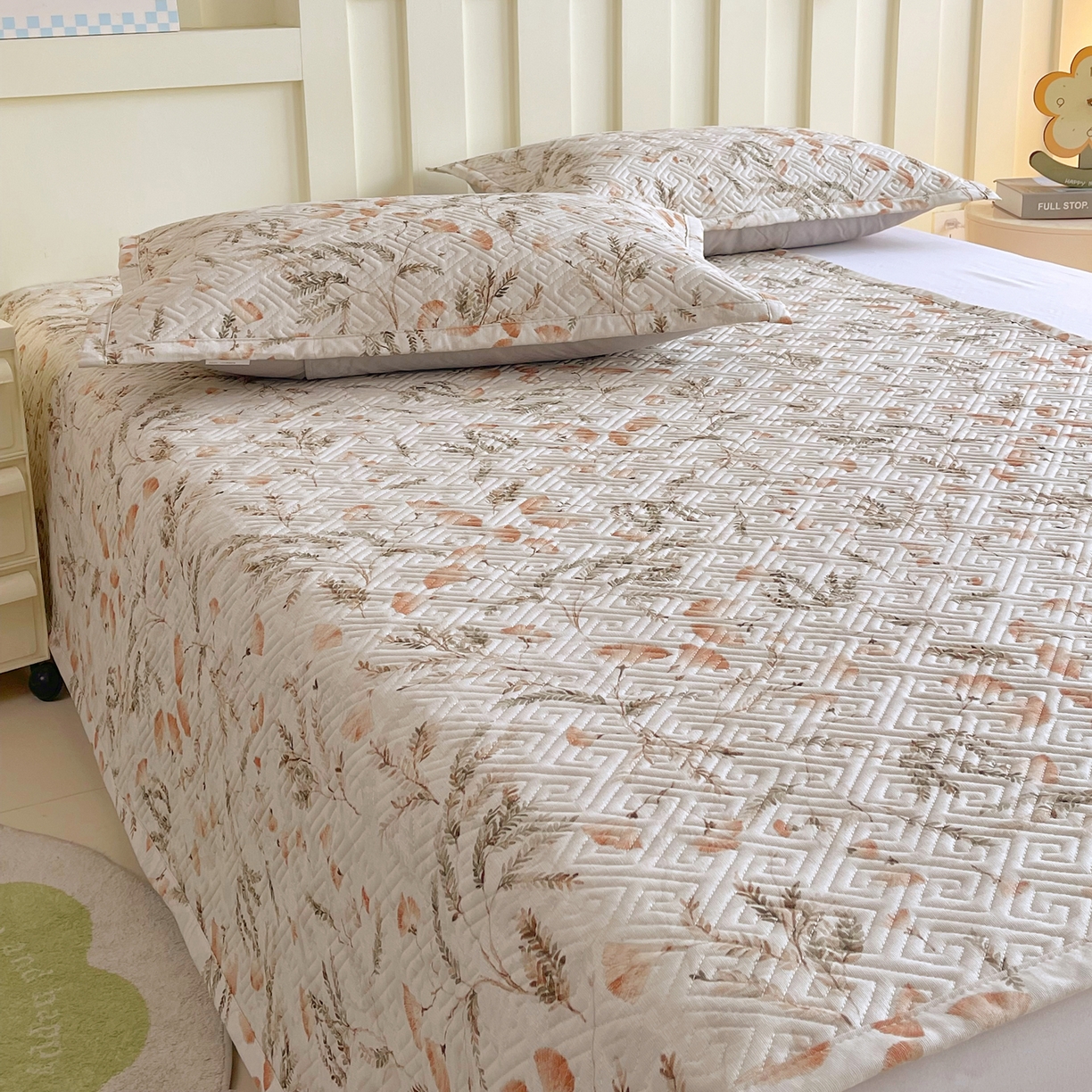 91家纺网 家纺一手货源 找家纺 金鑫汇家纺 2026春夏新款成人床新花型老粗布夹棉床盖软凉席席子可以机洗 月下花影·桔