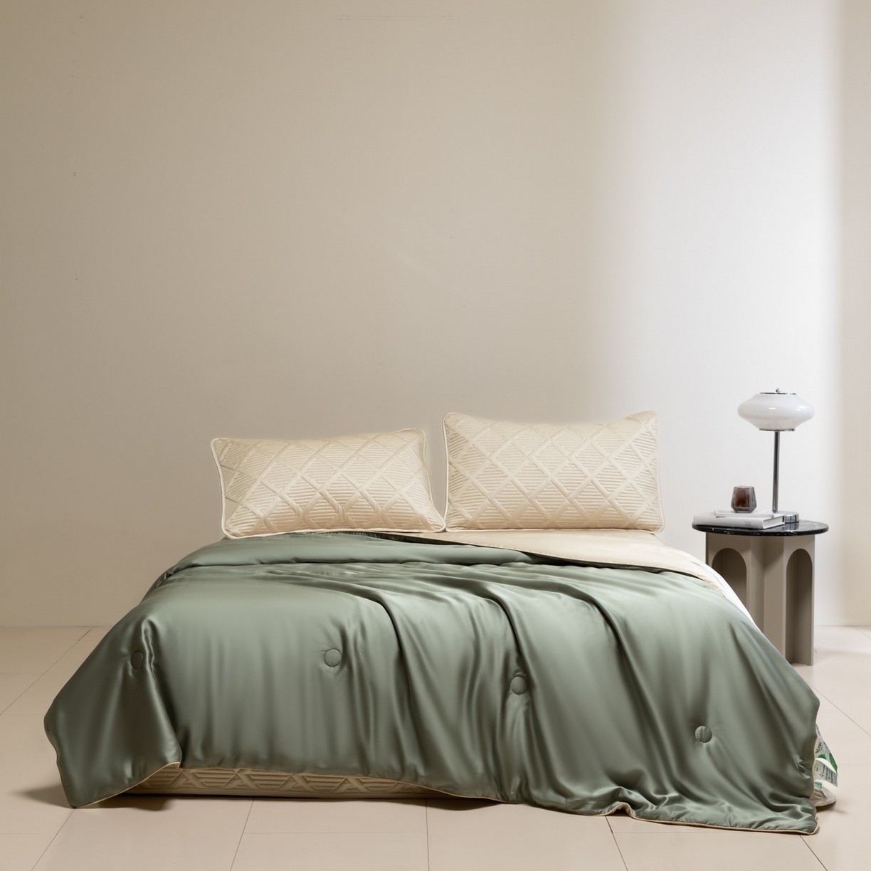 91家纺网 家纺一手货源 找家纺 吾诺家居 2026春夏新款双拼色莱赛尔天丝夏被夏凉被空调被-天纯系列 天丝-牛油果