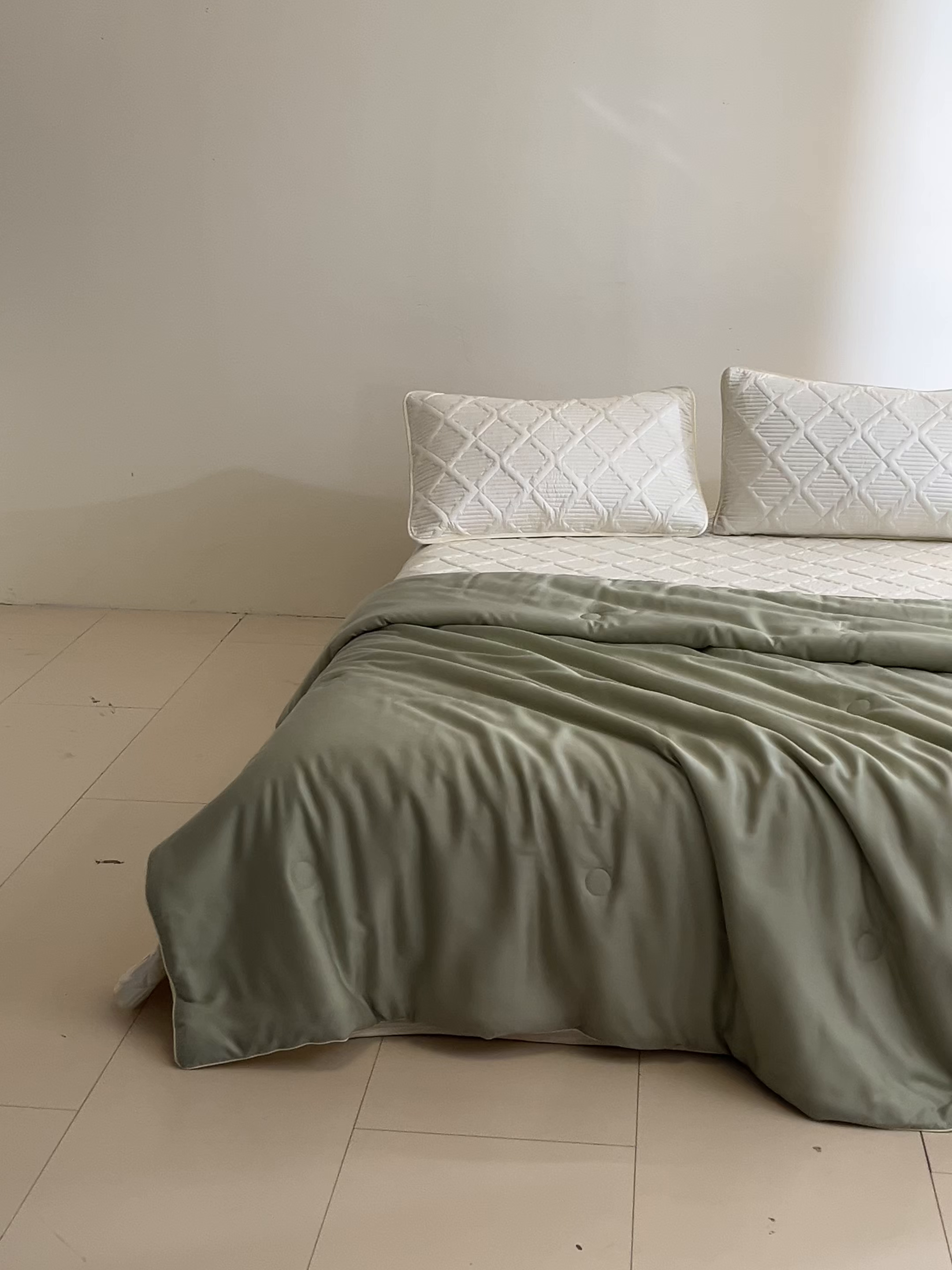 91家纺网 家纺一手货源 找家纺 吾诺家居 2026春夏新款双拼色莱赛尔天丝夏被夏凉被空调被-天纯系列 天丝-牛油果