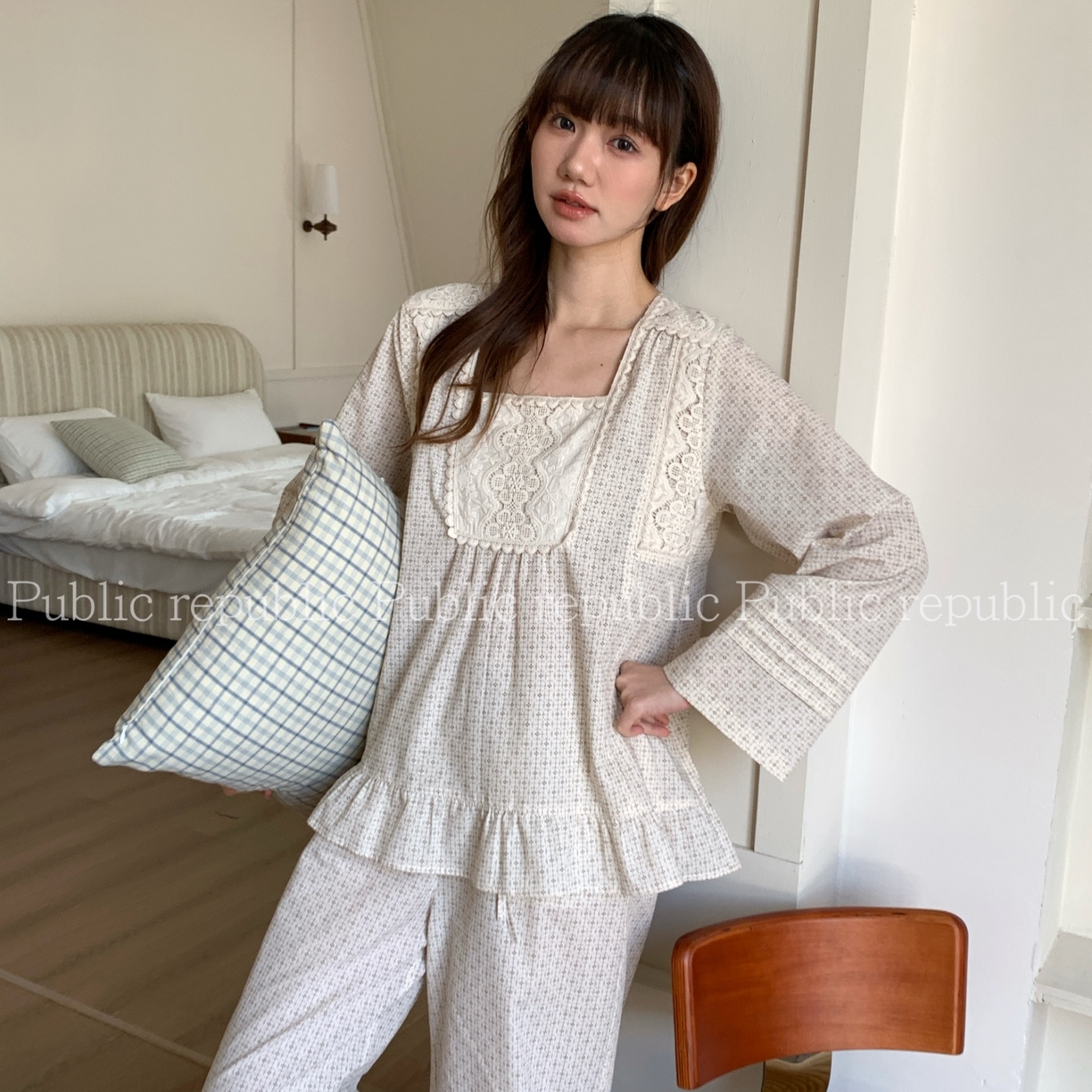 91家纺网 家纺一手货源 找家纺 （总）妍景家居生活馆 2026新款韩系方领刺绣印花套装