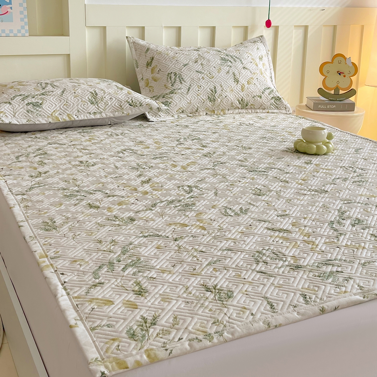 91家纺网 家纺一手货源 找家纺 金鑫汇家纺 2026春夏新款成人床新花型老粗布夹棉床盖软凉席席子可以机洗 月下花影-绿