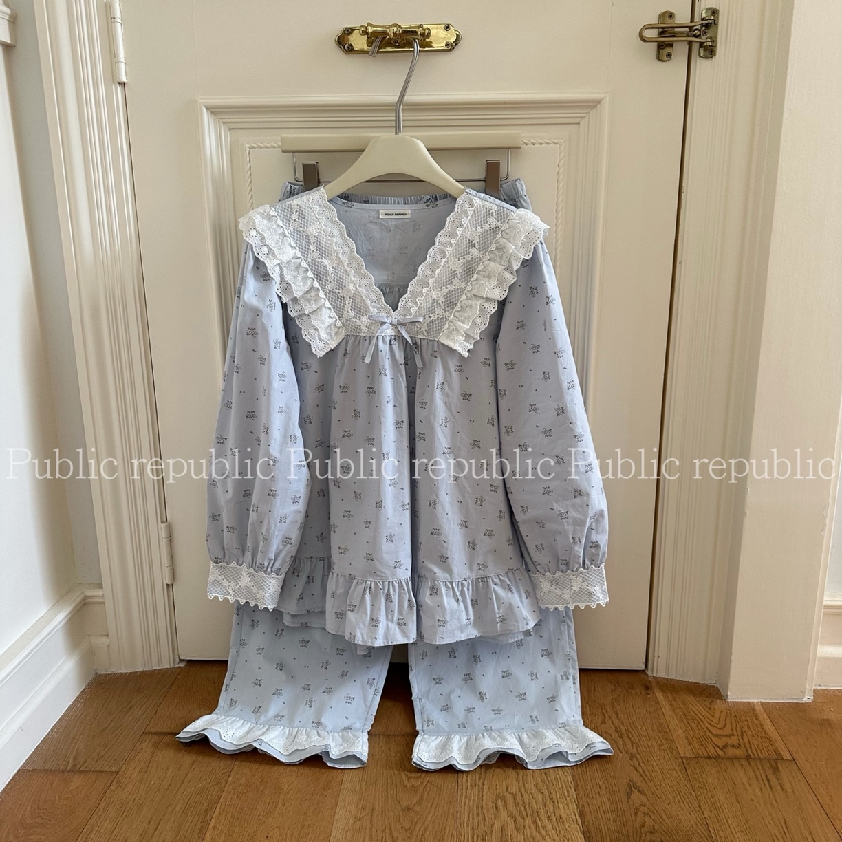 91家纺网 家纺一手货源 找家纺 （总）妍景家居生活馆 2026新款韩系蕾丝V领荷叶边印花套装