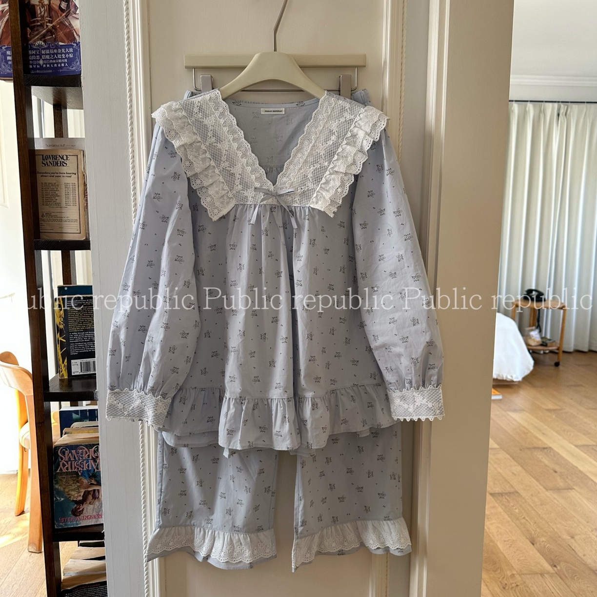 91家纺网 家纺一手货源 找家纺 （总）妍景家居生活馆 2026新款韩系蕾丝V领荷叶边印花套装