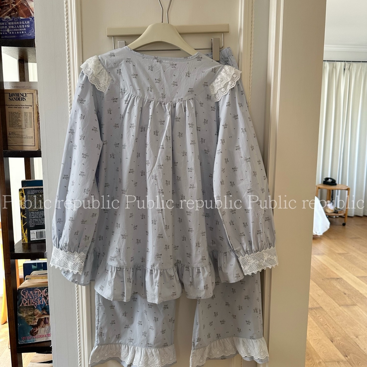 91家纺网 家纺一手货源 找家纺 （总）妍景家居生活馆 2026新款韩系蕾丝V领荷叶边印花套装