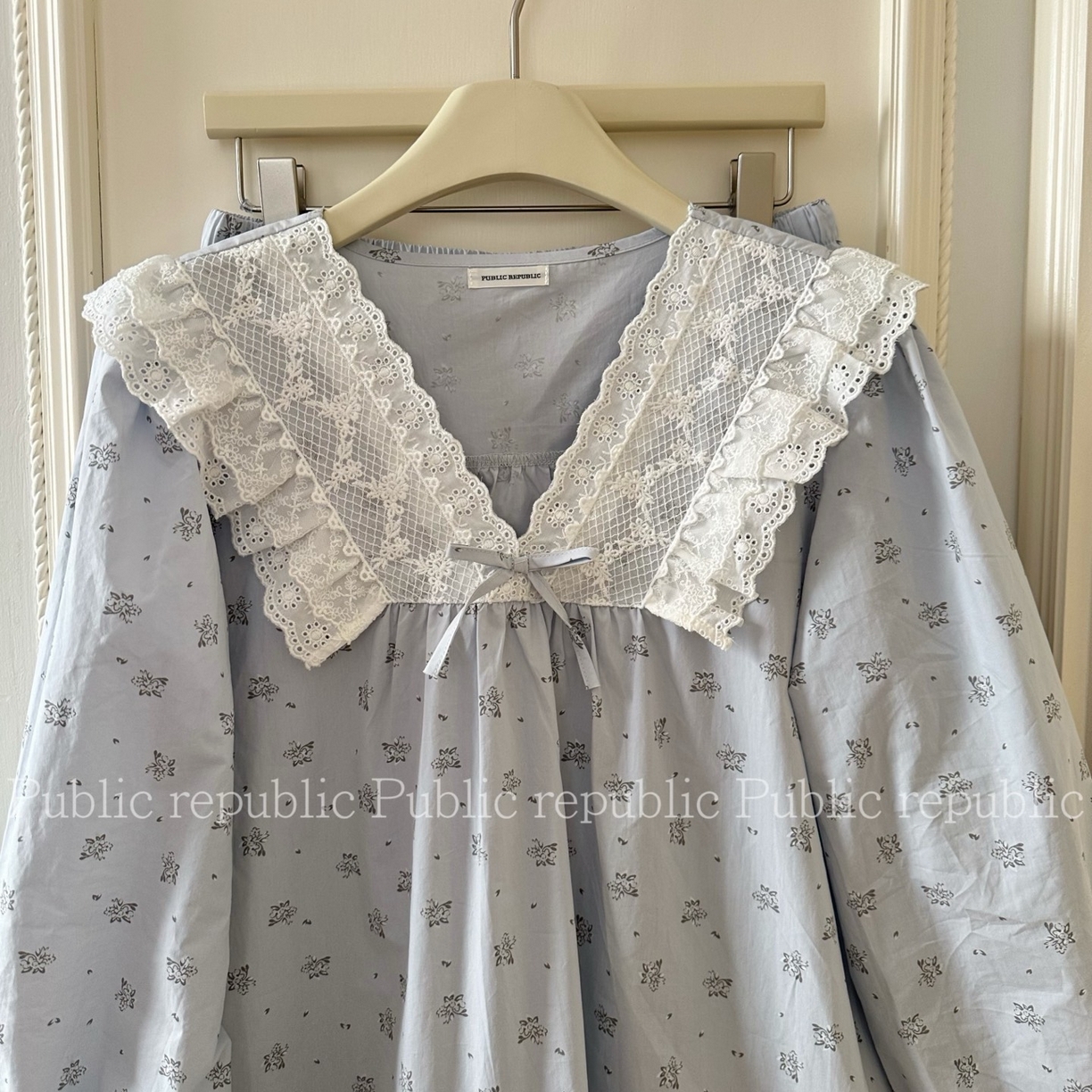 91家纺网 家纺一手货源 找家纺 （总）妍景家居生活馆 2026新款韩系蕾丝V领荷叶边印花套装