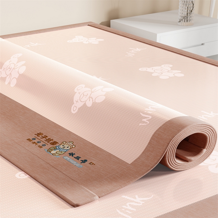 91家纺网 家纺一手货源 找家纺 爱宝被业 2026新款凉感冰丝席三件套 布朗熊-玉