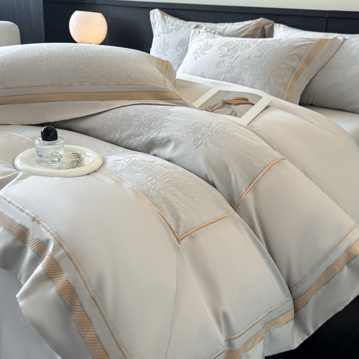 91家纺网 家纺一手货源 找家纺 （总）博纳家纺 2026春夏新款60支全棉纯棉厚织提花绣花宽边高级简奢纯棉四件套-琼楼玉宇