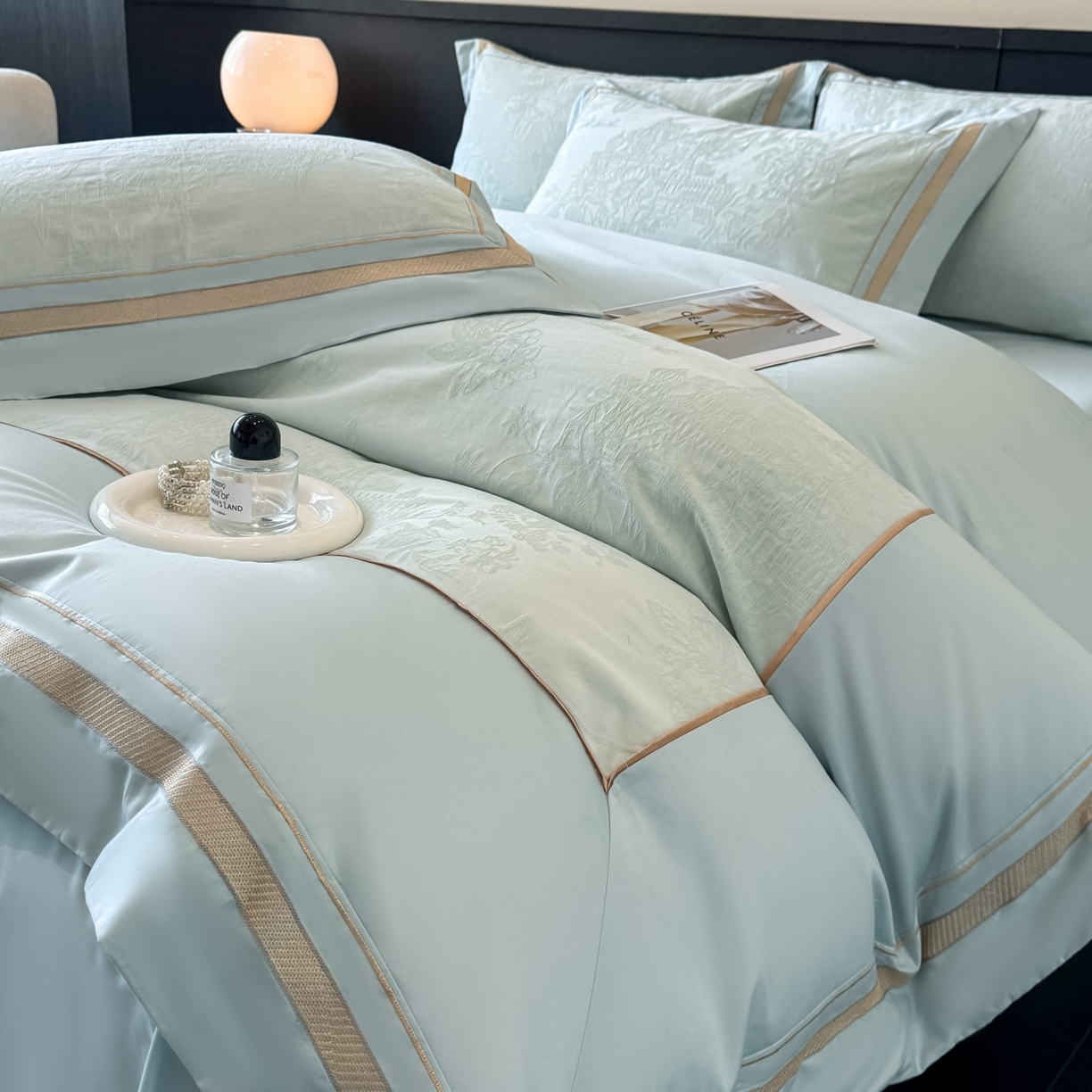 91家纺网 家纺一手货源 找家纺 （总）博纳家纺 2026春夏新款60支全棉纯棉厚织提花绣花宽边高级简奢纯棉四件套-琼楼玉宇