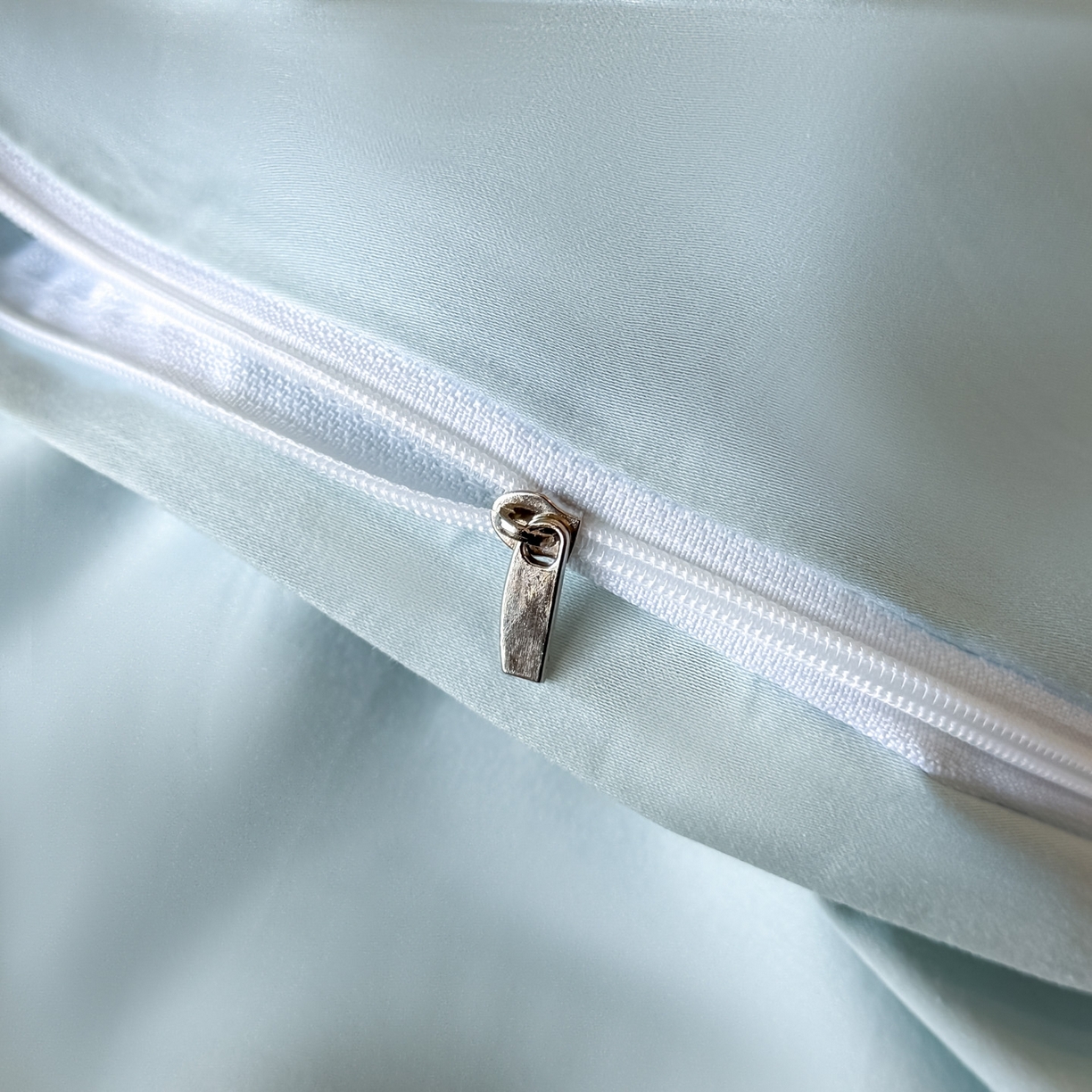 91家纺网 家纺一手货源 找家纺 博纳家纺 2026春夏新款60支全棉纯棉厚织提花绣花宽边高级简奢纯棉四件套-琼楼玉宇 琼楼玉宇-天蓝