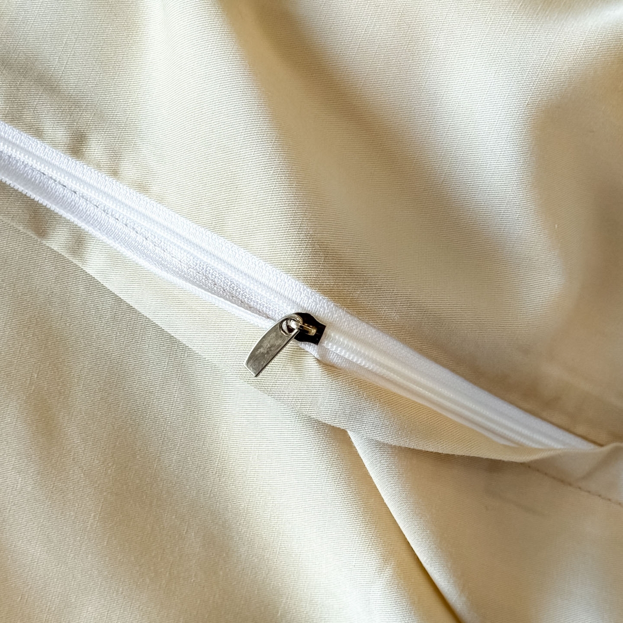 91家纺网 家纺一手货源 找家纺 博纳家纺 2026春夏新款60支全棉纯棉厚织提花绣花宽边高级简奢纯棉四件套-琼楼玉宇 琼楼玉宇-香槟