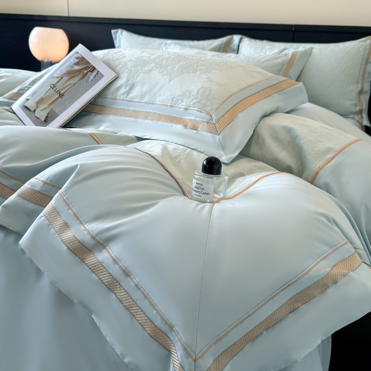 91家纺网 家纺一手货源 找家纺 博纳家纺 2026春夏新款60支全棉纯棉厚织提花绣花宽边高级简奢纯棉四件套-琼楼玉宇 琼楼玉宇-天蓝