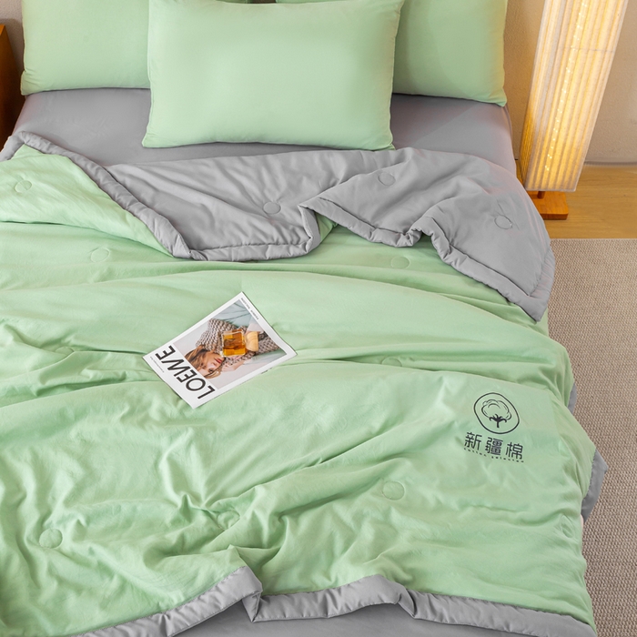 91家纺网 家纺一手货源 找家纺 憨豆  2026新款撞色双拼新疆棉花被夏被无印风水洗棉空调被夏凉被子（常年有货） 棉朵-抹茶灰