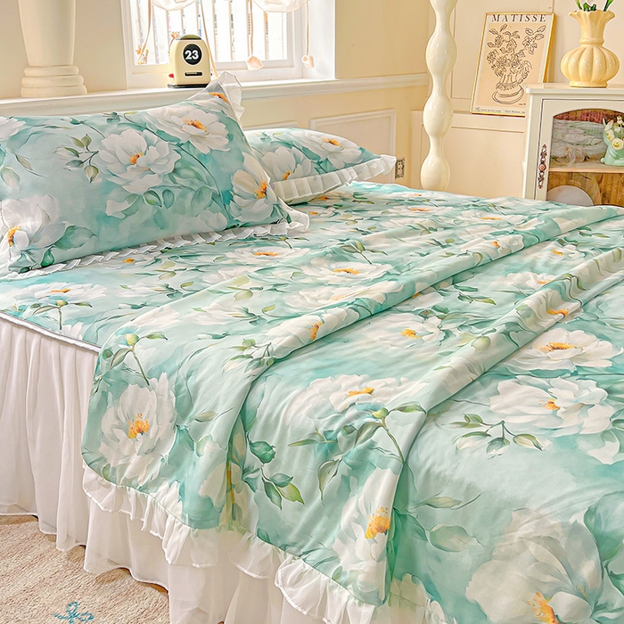 91家纺网 家纺一手货源 找家纺 栩裕纺织 2026新款（常年不断货）A类凉感丝床裙款凉席夏被四件套花边空调被三件套 近水楼台