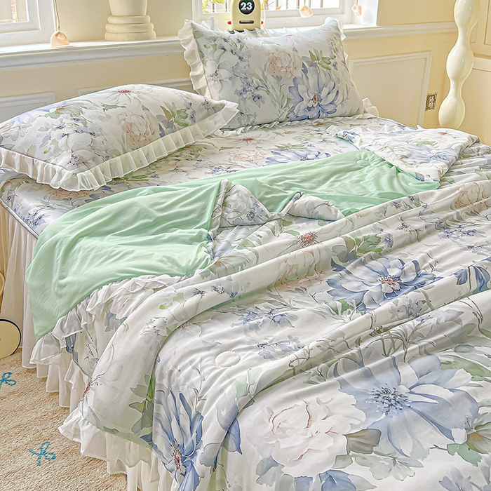 91家纺网 家纺一手货源 找家纺 栩裕纺织 2026新款（常年不断货）A类凉感丝床裙款凉席夏被四件套花边空调被三件套 繁花