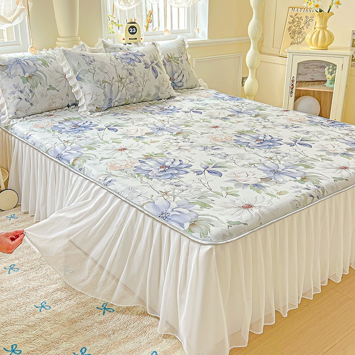 91家纺网 家纺一手货源 找家纺 栩裕纺织 2026新款（常年不断货）A类凉感丝床裙款凉席夏被四件套花边空调被三件套 繁花