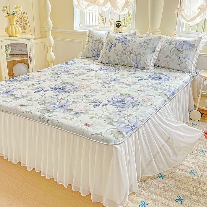 91家纺网 家纺一手货源 找家纺 栩裕纺织 2026新款（常年不断货）A类凉感丝床裙款凉席夏被四件套花边空调被三件套 繁花