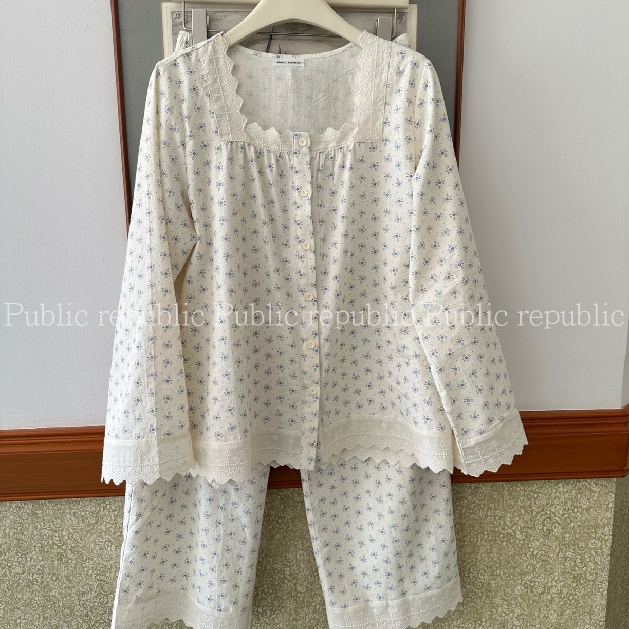 91家纺网 家纺一手货源 找家纺 （总）妍景家居生活馆 2026新款韩系提花方领套装