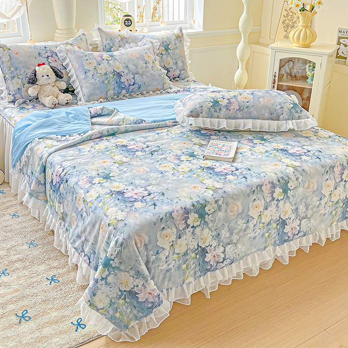 91家纺网 家纺一手货源 找家纺 栩裕纺织 2026新款（常年不断货）A类凉感丝床裙款凉席夏被四件套花边空调被三件套 艾维斯