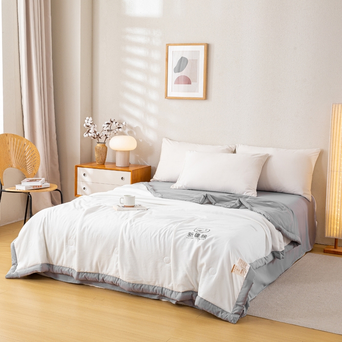91家纺网 家纺一手货源 找家纺 憨豆  2026新款撞色双拼新疆棉花被夏被无印风水洗棉空调被夏凉被子（常年有货） 棉朵-浅灰白