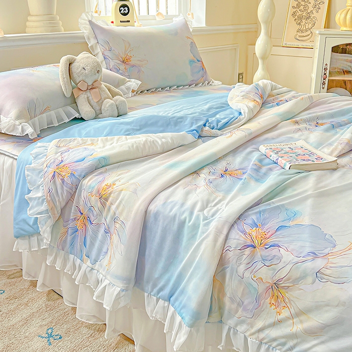 91家纺网 家纺一手货源 找家纺 栩裕纺织 2026新款（常年不断货）A类凉感丝床裙款凉席夏被四件套花边空调被三件套 馨韵