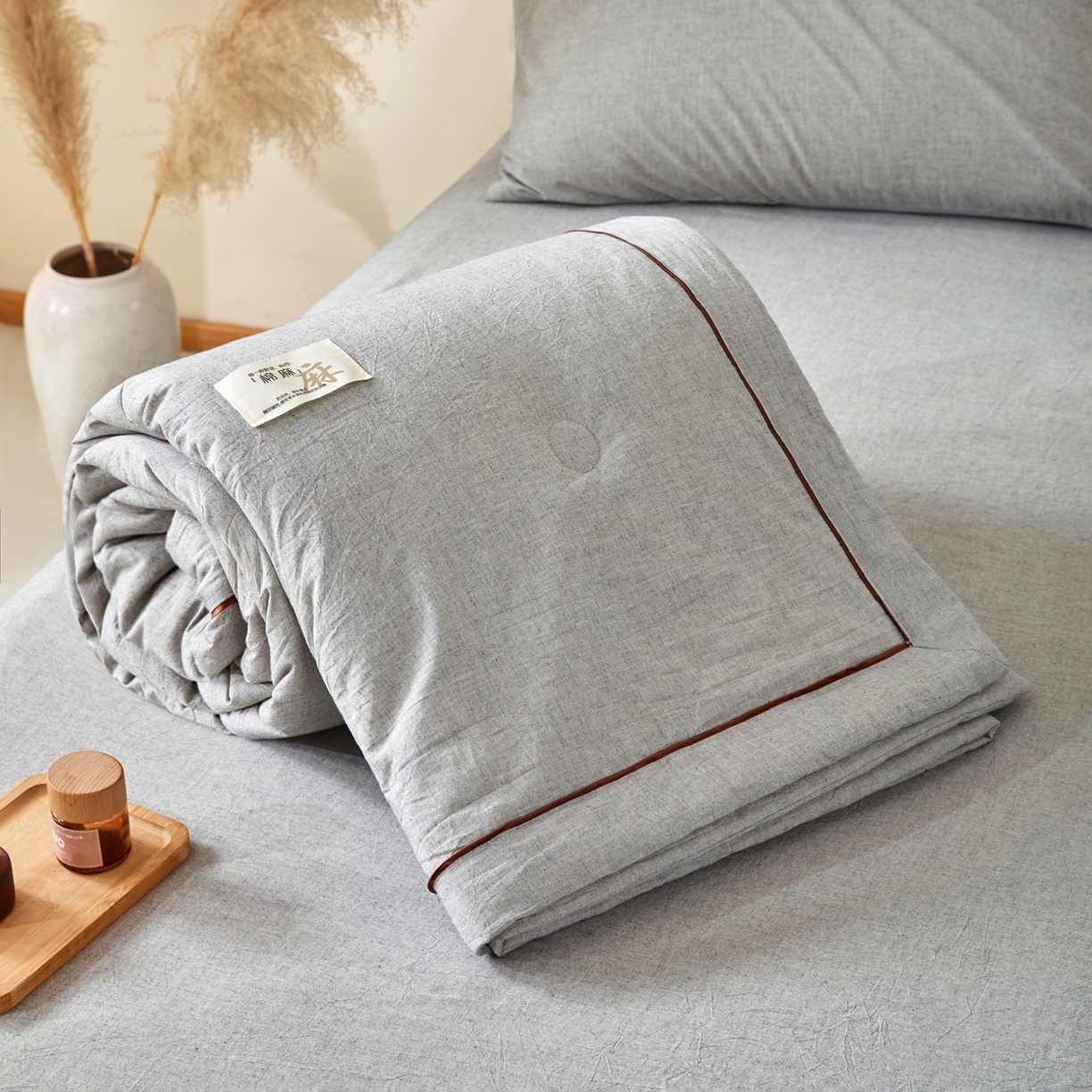 91家纺网 家纺一手货源 找家纺 吾诺家居 2026春夏新款纯色棉麻棉花夏被夏凉被空调被-麻生活系列 麻生活-浅灰