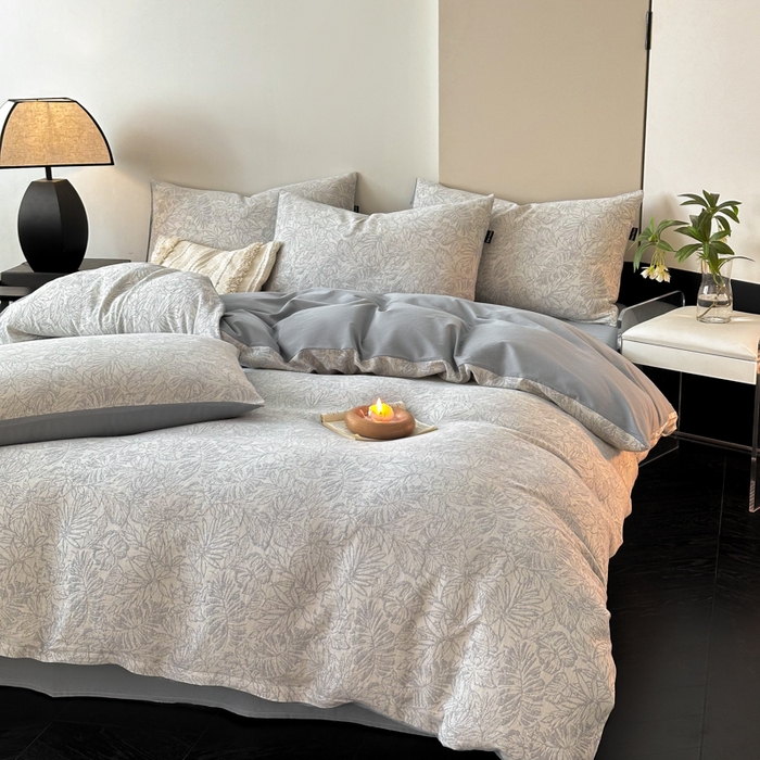 91家纺网 家纺一手货源 找家纺 （总）卧趣家纺 2024秋冬新款纯棉A类三层纱加厚磨毛大提花四件套（只有意象空间-棕，塞纳河畔-米，意象空间-绿，慕斯-米，玫瑰面纱-粉，洛丽塔-灰，波洛-灰七个花色做了单被套）