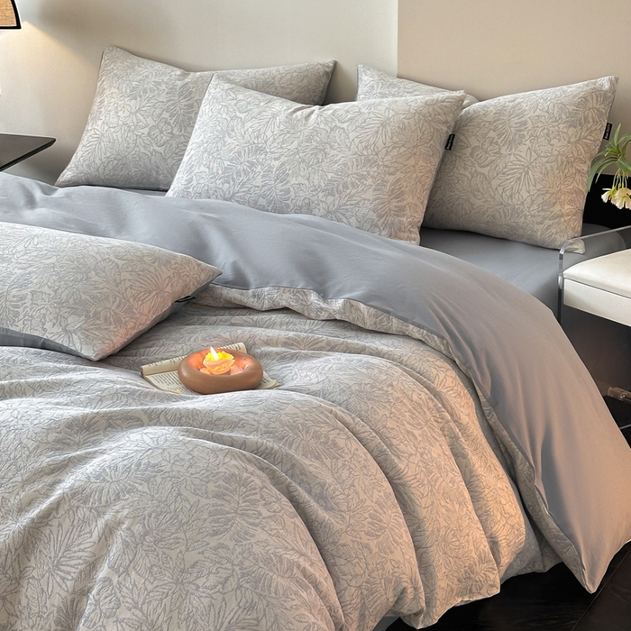 91家纺网 家纺一手货源 找家纺 （总）卧趣家纺 2024秋冬新款纯棉A类三层纱加厚磨毛大提花四件套（只有意象空间-棕，塞纳河畔-米，意象空间-绿，慕斯-米，玫瑰面纱-粉，洛丽塔-灰，波洛-灰七个花色做了单被套）