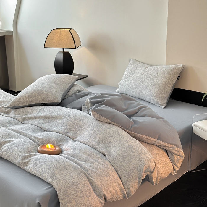 91家纺网 家纺一手货源 找家纺 （总）卧趣家纺 2024秋冬新款纯棉A类三层纱加厚磨毛大提花四件套（只有意象空间-棕，塞纳河畔-米，意象空间-绿，慕斯-米，玫瑰面纱-粉，洛丽塔-灰，波洛-灰七个花色做了单被套）