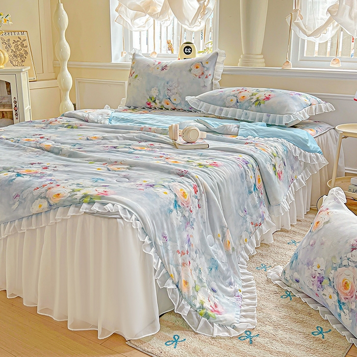 91家纺网 家纺一手货源 找家纺 栩裕纺织 2026新款（常年不断货）A类凉感丝床裙款凉席夏被四件套花边空调被三件套 丽莎庄园