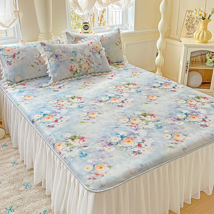 91家纺网 家纺一手货源 找家纺 栩裕纺织 2026新款（常年不断货）A类凉感丝床裙款凉席夏被四件套花边空调被三件套 丽莎庄园