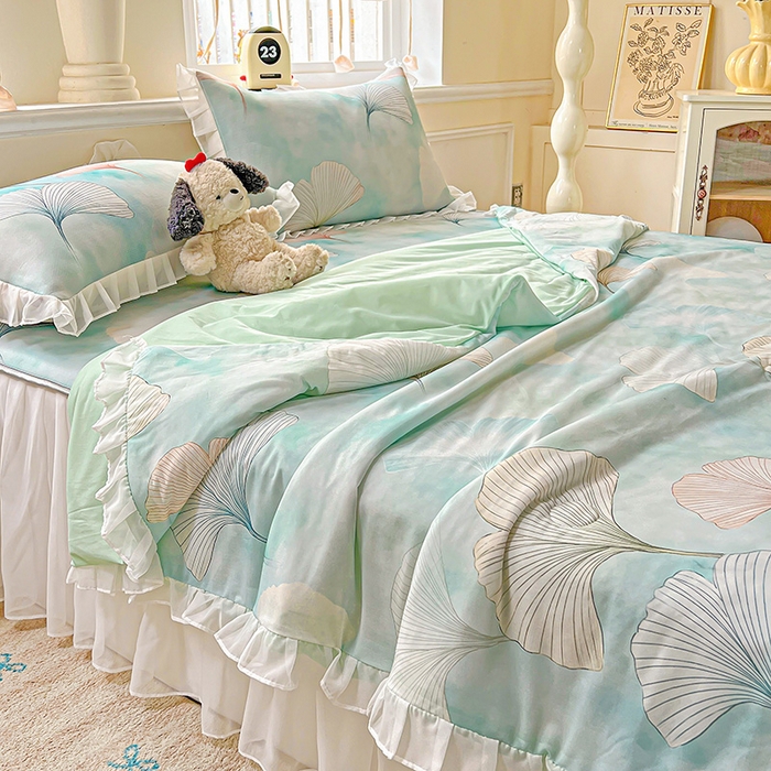 91家纺网 家纺一手货源 找家纺 栩裕纺织 2026新款（常年不断货）A类凉感丝床裙款凉席夏被四件套花边空调被三件套 银杏漫舞