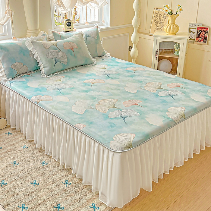 91家纺网 家纺一手货源 找家纺 栩裕纺织 2026新款（常年不断货）A类凉感丝床裙款凉席夏被四件套花边空调被三件套 银杏漫舞