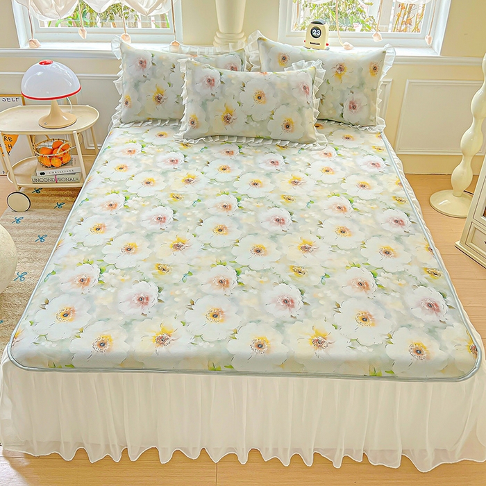 91家纺网 家纺一手货源 找家纺 栩裕纺织 2026新款（常年不断货）A类凉感丝床裙款凉席夏被四件套花边空调被三件套 梦露