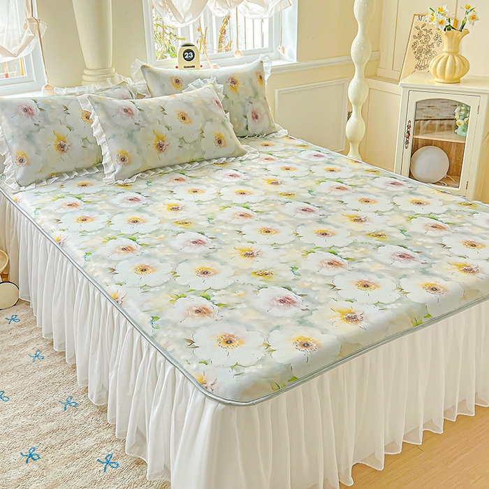 91家纺网 家纺一手货源 找家纺 栩裕纺织 2026新款（常年不断货）A类凉感丝床裙款凉席夏被四件套花边空调被三件套 梦露