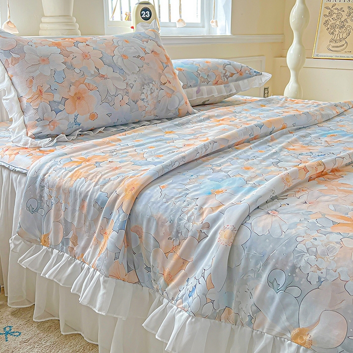 91家纺网 家纺一手货源 找家纺 栩裕纺织 2026新款（常年不断货）A类凉感丝床裙款凉席夏被四件套花边空调被三件套 春花秋实