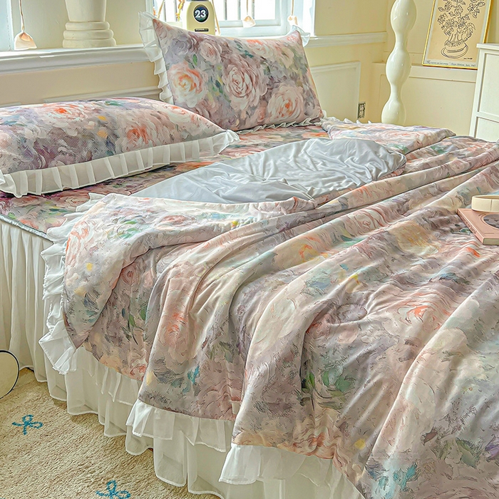 91家纺网 家纺一手货源 找家纺 栩裕纺织 2026新款（常年不断货）A类凉感丝床裙款凉席夏被四件套花边空调被三件套 莫妮卡