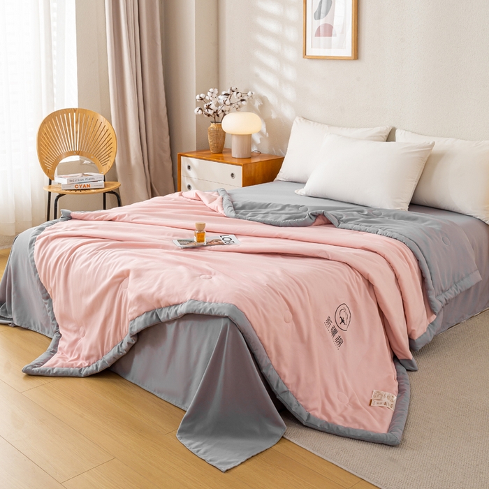 91家纺网 家纺一手货源 找家纺 憨豆  2026新款撞色双拼新疆棉花被夏被无印风水洗棉空调被夏凉被子（常年有货） 棉朵-蔷薇灰