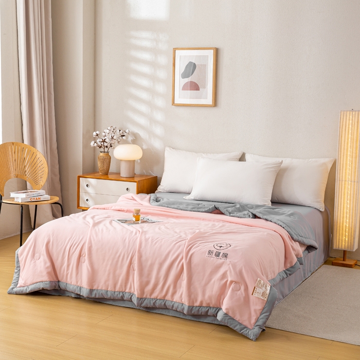 91家纺网 家纺一手货源 找家纺 憨豆  2026新款撞色双拼新疆棉花被夏被无印风水洗棉空调被夏凉被子（常年有货） 棉朵-蔷薇灰