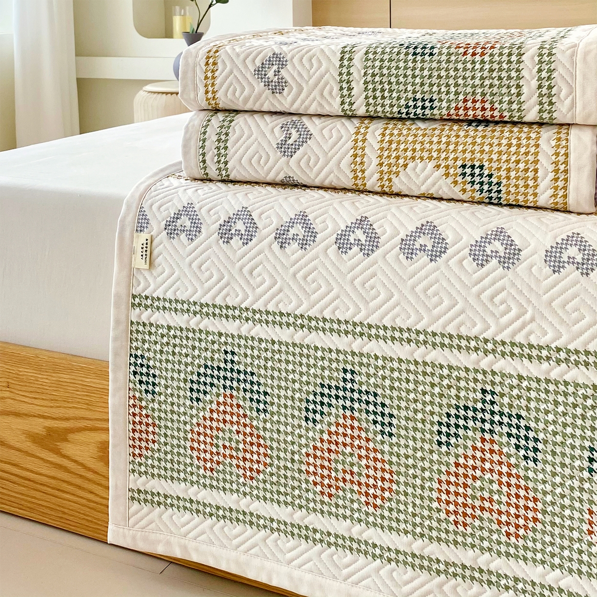 91家纺网 家纺一手货源 找家纺 金鑫汇家纺 2026春夏新款成人床新花型老粗布夹棉床盖软凉席席子可以机洗 同心千鸟格