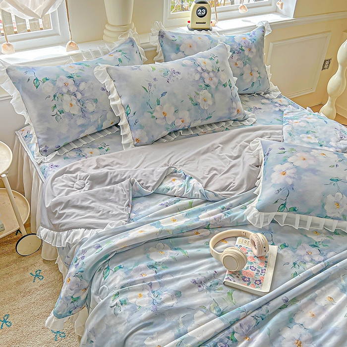 91家纺网 家纺一手货源 找家纺 栩裕纺织 2026新款（常年不断货）A类凉感丝床裙款凉席夏被四件套花边空调被三件套 柔情似水