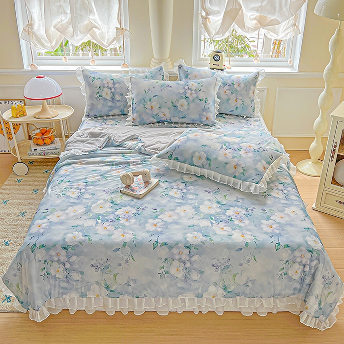 91家纺网 家纺一手货源 找家纺 栩裕纺织 2026新款（常年不断货）A类凉感丝床裙款凉席夏被四件套花边空调被三件套 柔情似水